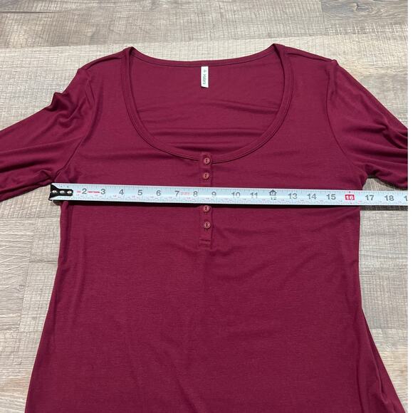 NWT Halara Softlyzero Long Sleeve Henley Top Size Large Red Maroon Scoop U Neck - Picture 10 of 10